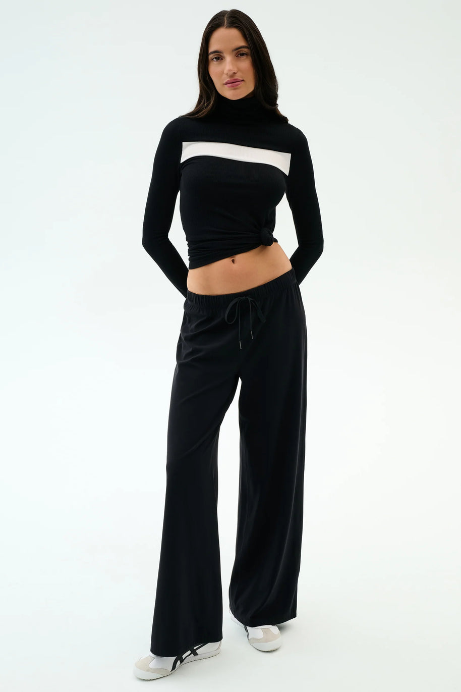 Brynn Airweight Pant | Black