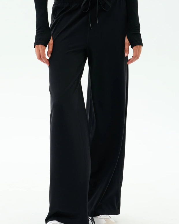 Brynn Airweight Pant | Black