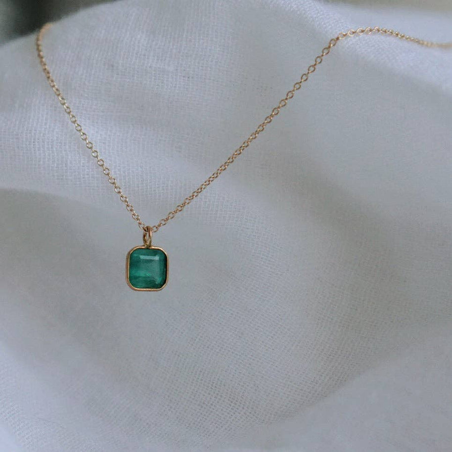 Emerald Octogon Pendant Necklace in Sold 14k Gold 