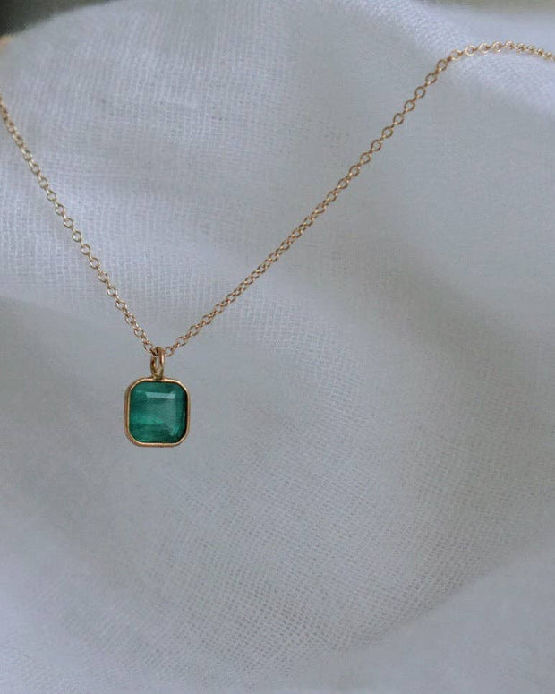 Emerald Octogon Pendant Necklace in Sold 14k Gold 