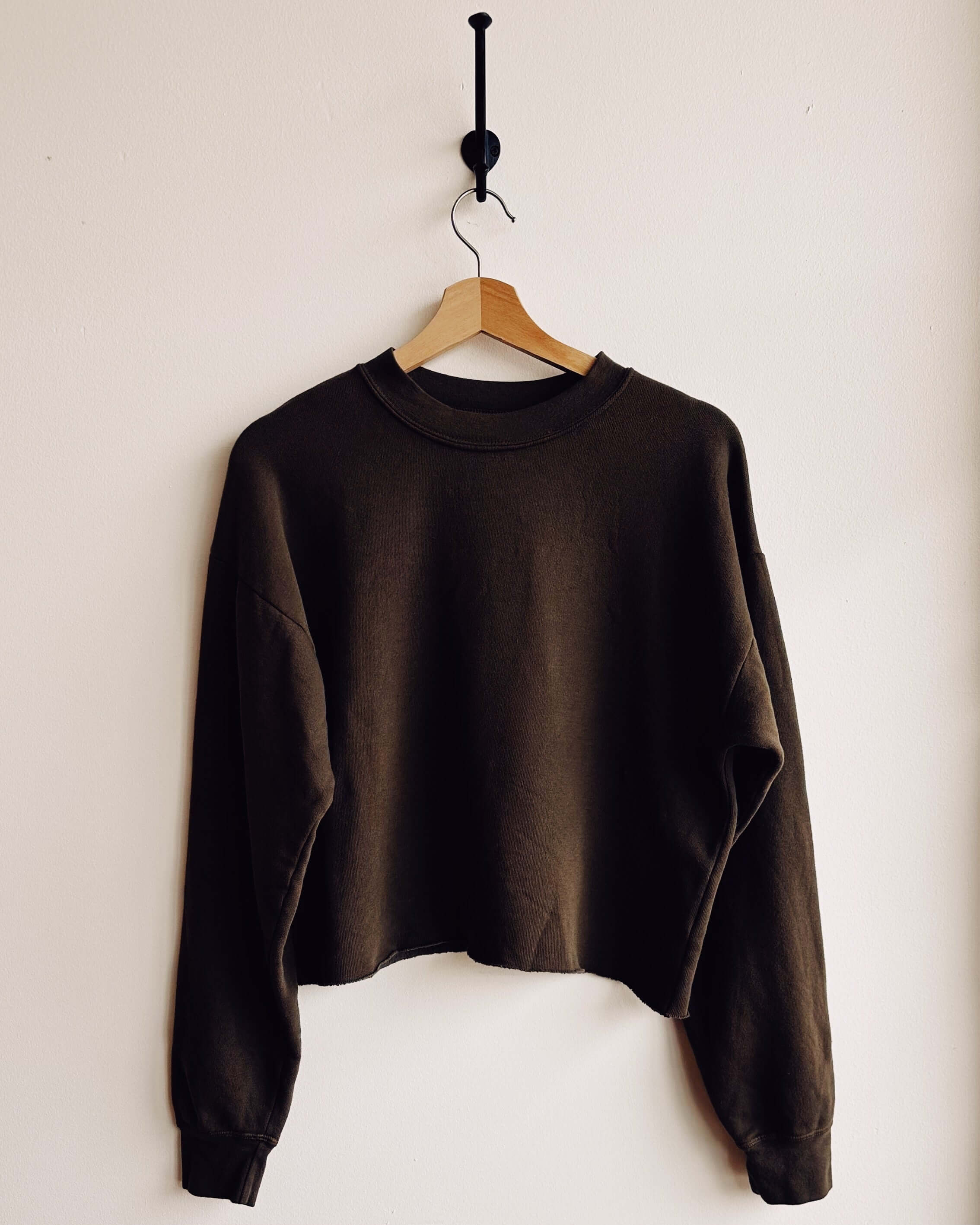 The Boxy Crop Sweatshirt | Mud