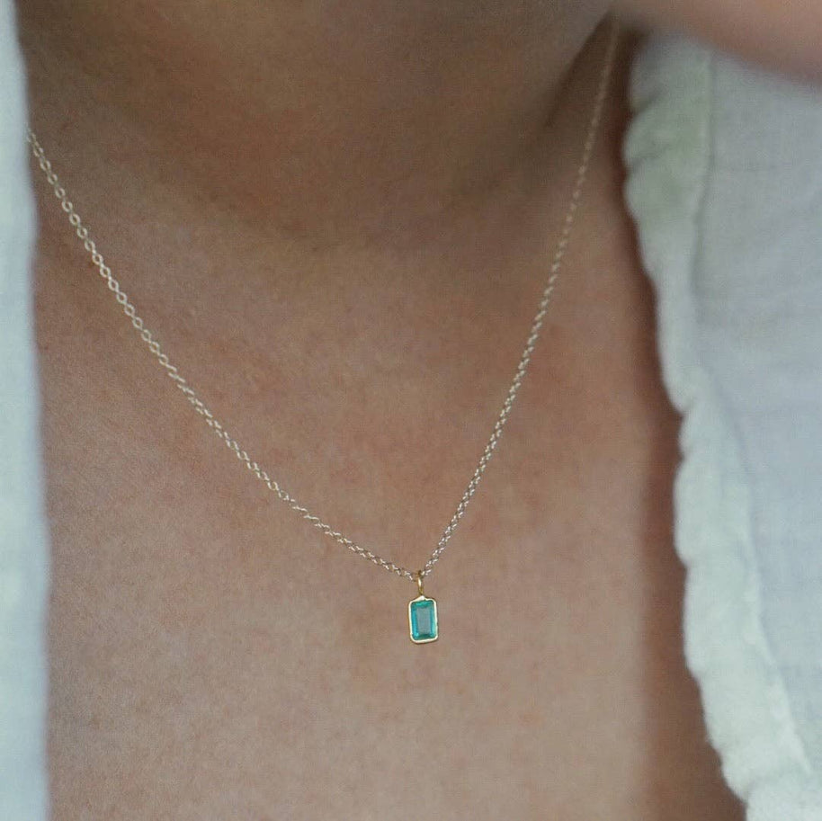 Emerald Baguette Pendant Necklace 14kt gold fine jewelry 