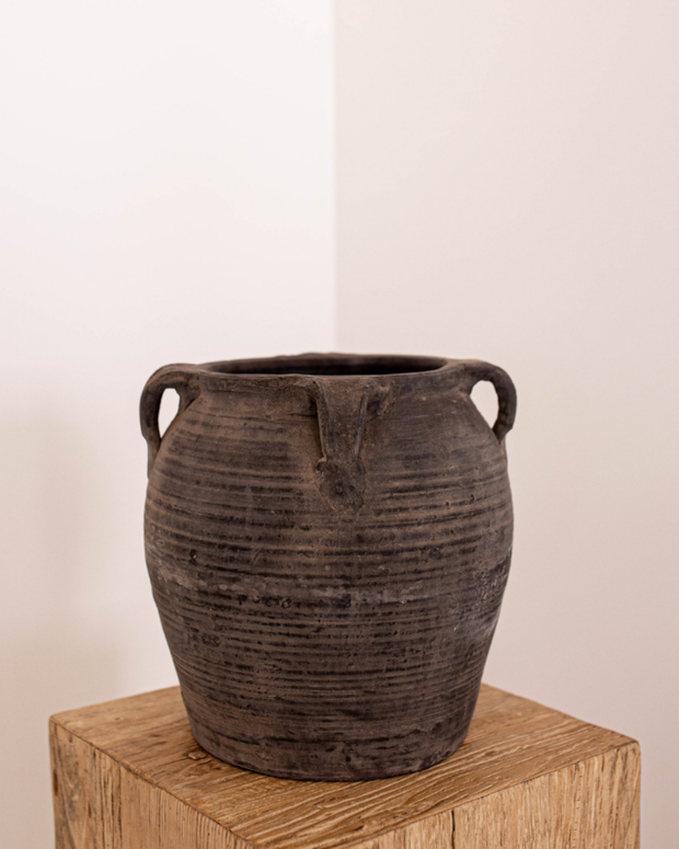 Luxe B Co Atelier Vintage found black grey pot vase with handles 