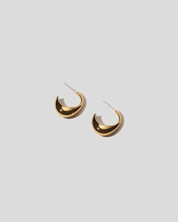 Inez Earrings in Gold - Maslo Jewelry - Statement Earrings - Hoop Earrings - Contemporary Earrings - Nordic Earrings - Everyday Earrings 
