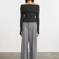 Cashmere L/S Off-Shoulder Top | Charcoal