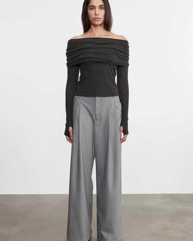 Cashmere L/S Off-Shoulder Top | Charcoal