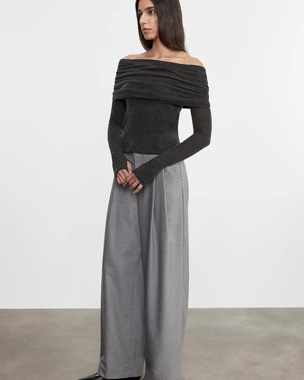 Cashmere L/S Off-Shoulder Top | Charcoal