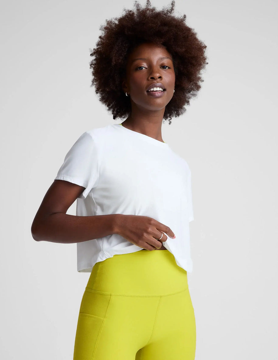 Beyond Yoga Featherweight Supreme Cropped Tee in Cloud White 