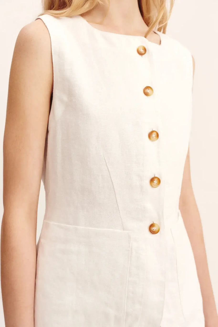 EMMAVEST_ivory_posse_possethelabel_whitegillet_possevestinwhite