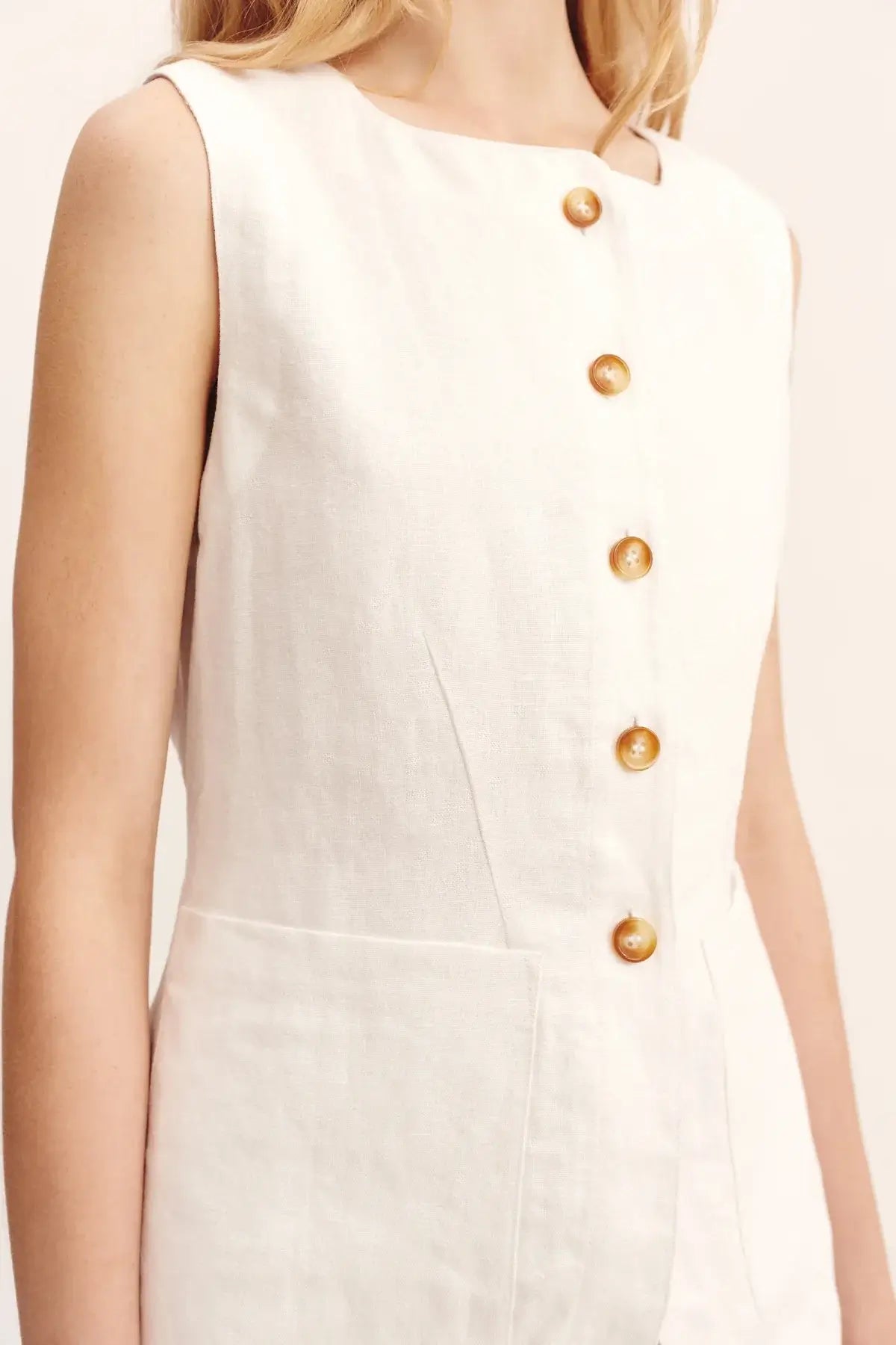 EMMAVEST_ivory_posse_possethelabel_whitegillet_possevestinwhite