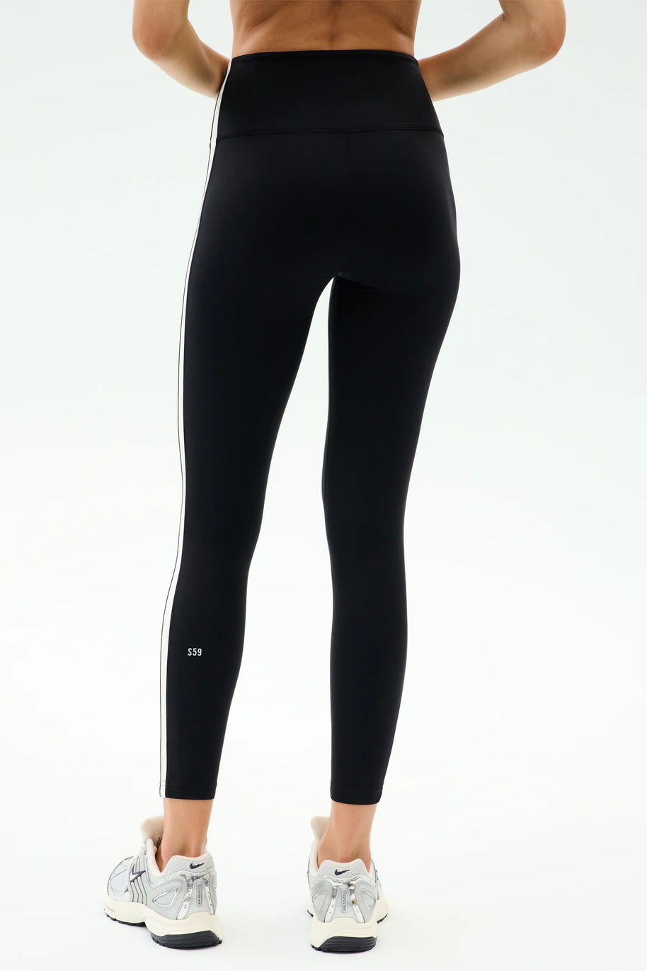 Clare Rigor High Waist Legging 7/8 | Black & White