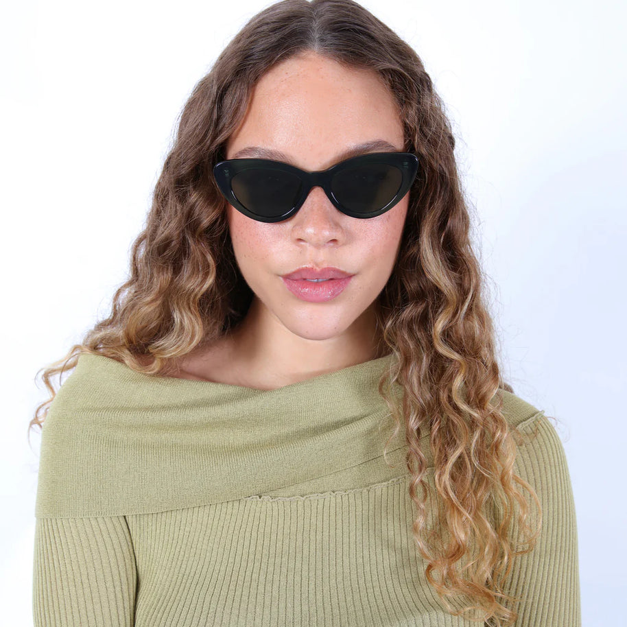 illesteva Pamela sunglasses - cat eye sunglasses - green cat eye sunglasses -illesteva 