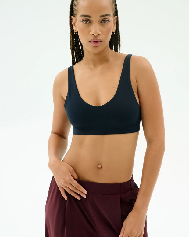 Splits59 Airweight Scoop Back Bra in Indigo Navy Workout Set