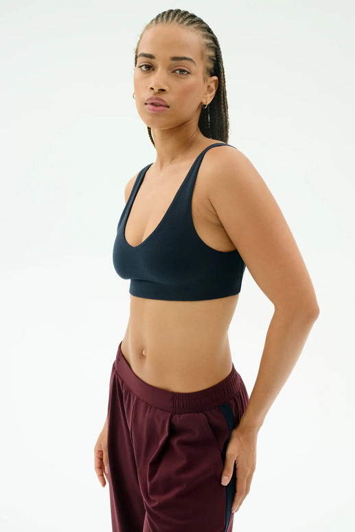 Splits59 Airweight Scoop Back Bra in Indigo Navy Workout Set