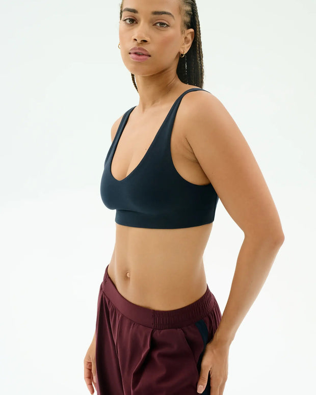 Splits59 Airweight Scoop Back Bra in Indigo Navy Workout Set