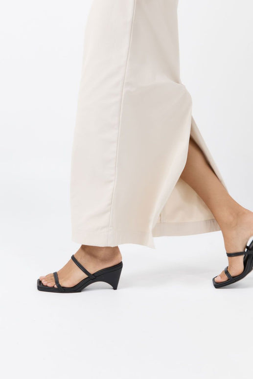 Double Strap Arc Wedge | Black