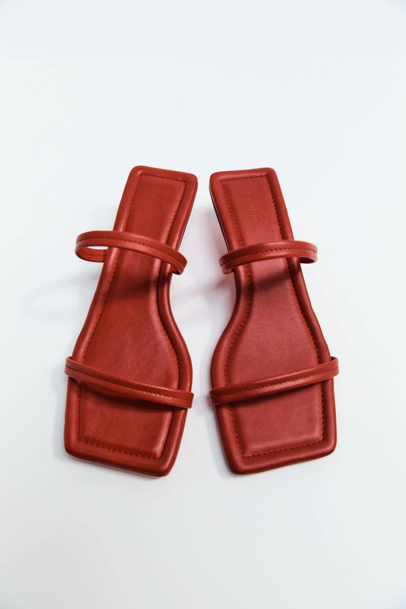 St. Agni Fine Strap Kitten Heel Red